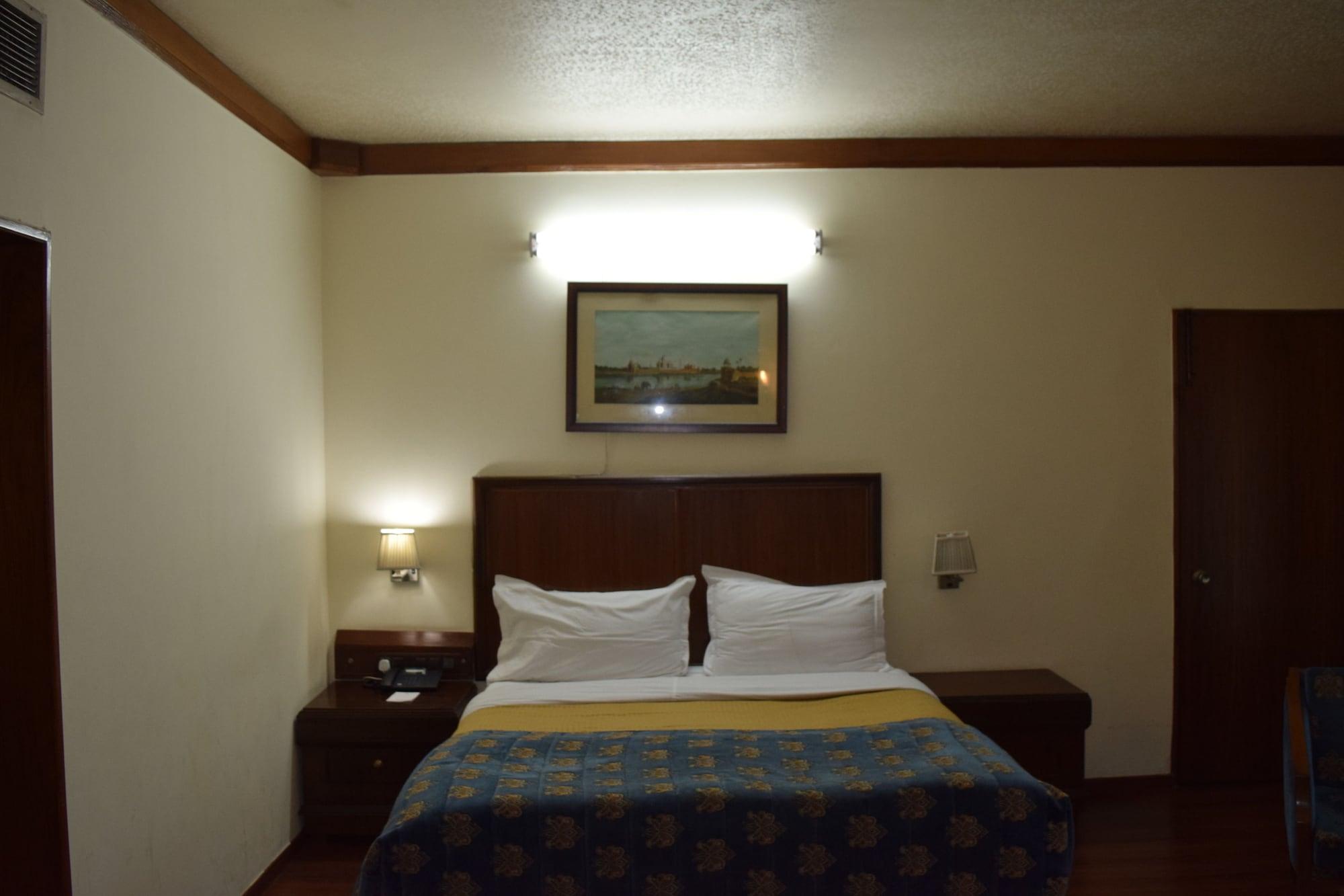 Hotel Samrat, Nowe Delhi Zewnętrze zdjęcie