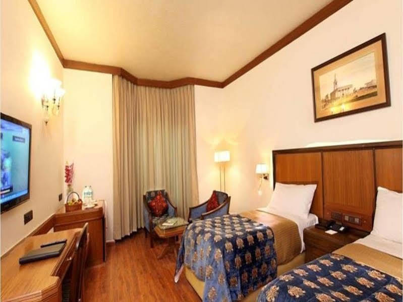 Hotel Samrat, Nowe Delhi Zewnętrze zdjęcie